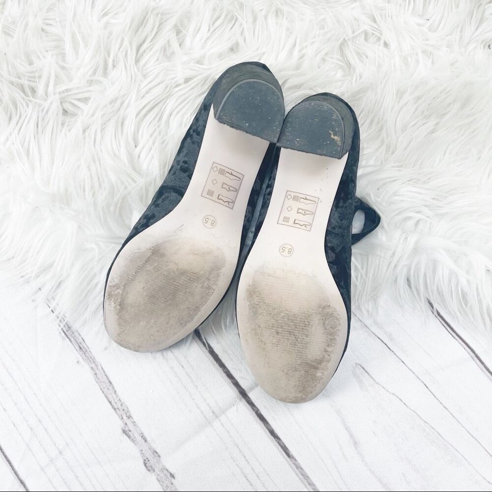 Sole Society Women's Cosima Black‎ Crushed Velvet Mary Jane Heels Y2K Size 8.5 - Picture 3 of 6